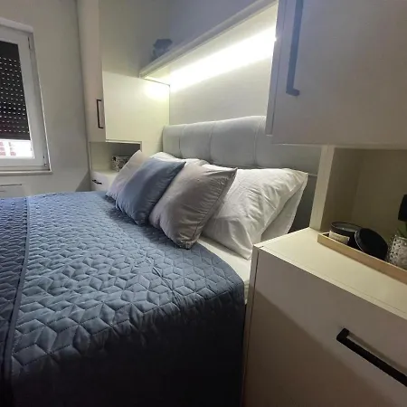 Mirabilis Apartment